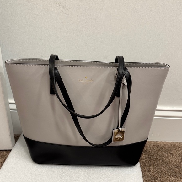 kate spade Handbags - Kate Spade Sawyer Street Large Tote bag gray and black leather